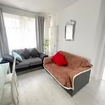 Lovely 2 Bed Flat 2 Floor Miles